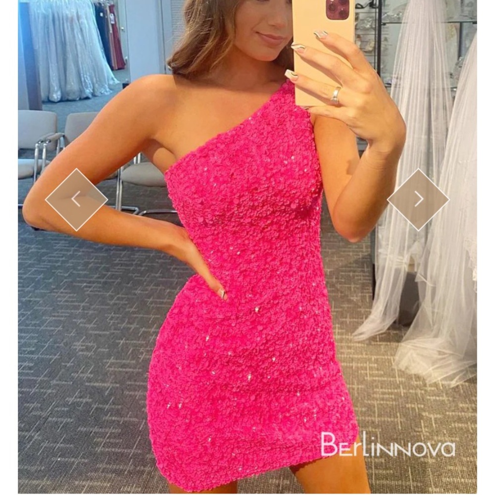 Berlinnova Winter Formal mini dress